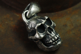 Mad Cult - Olly Skull Pendant_4