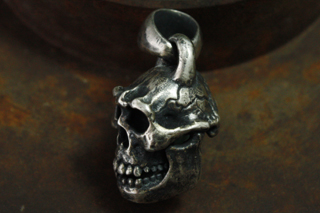 Mad Cult - Olly Skull Pendant_6