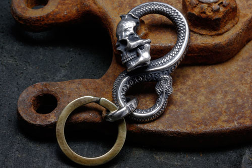 Mad Cult - Parasite Hooker Keyring_1