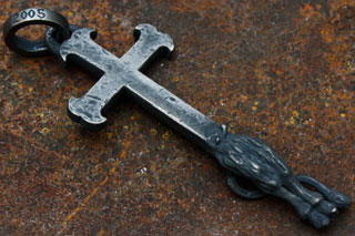 Mad Cult - Santanic Old Future Pendant_2