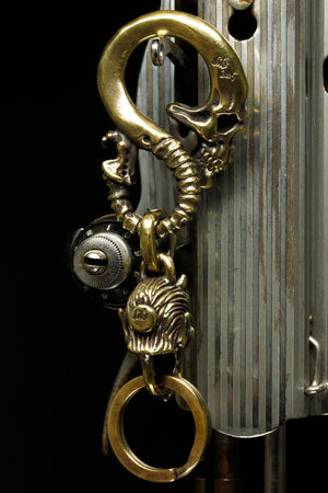 Mad Cult - Taste Hook 7 Brass Keyring_3