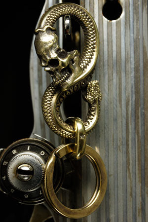 Mad Cult - Taste Hook 7 Brass Keyring_2