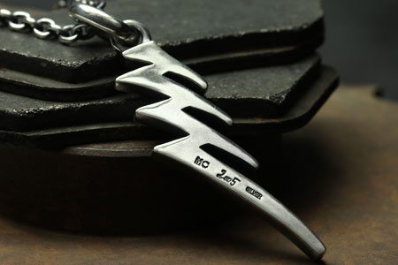 Mad Cult hk  777 Lightning 吊墜 L - 8