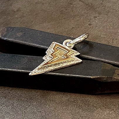 ROAD 18K Gold Thunder Pendant 1