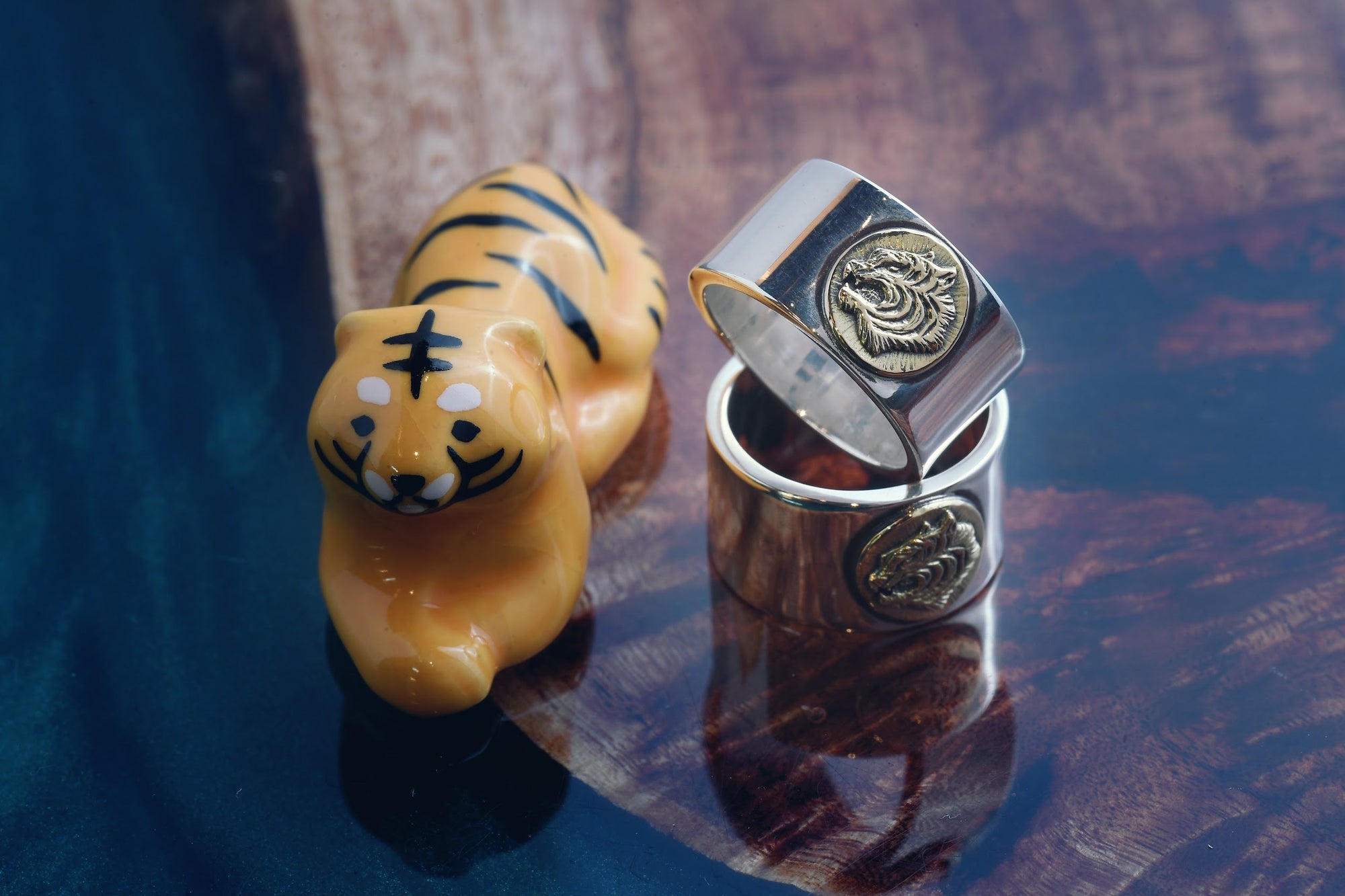 ROAD 18Kt Tiger Plain Ring 2