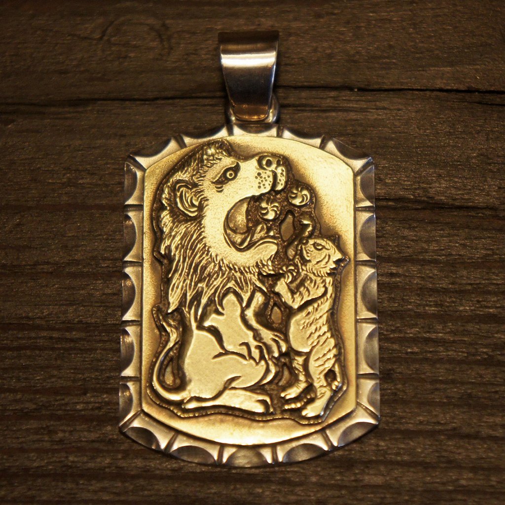 ROAD Circus Series Pendant 1
