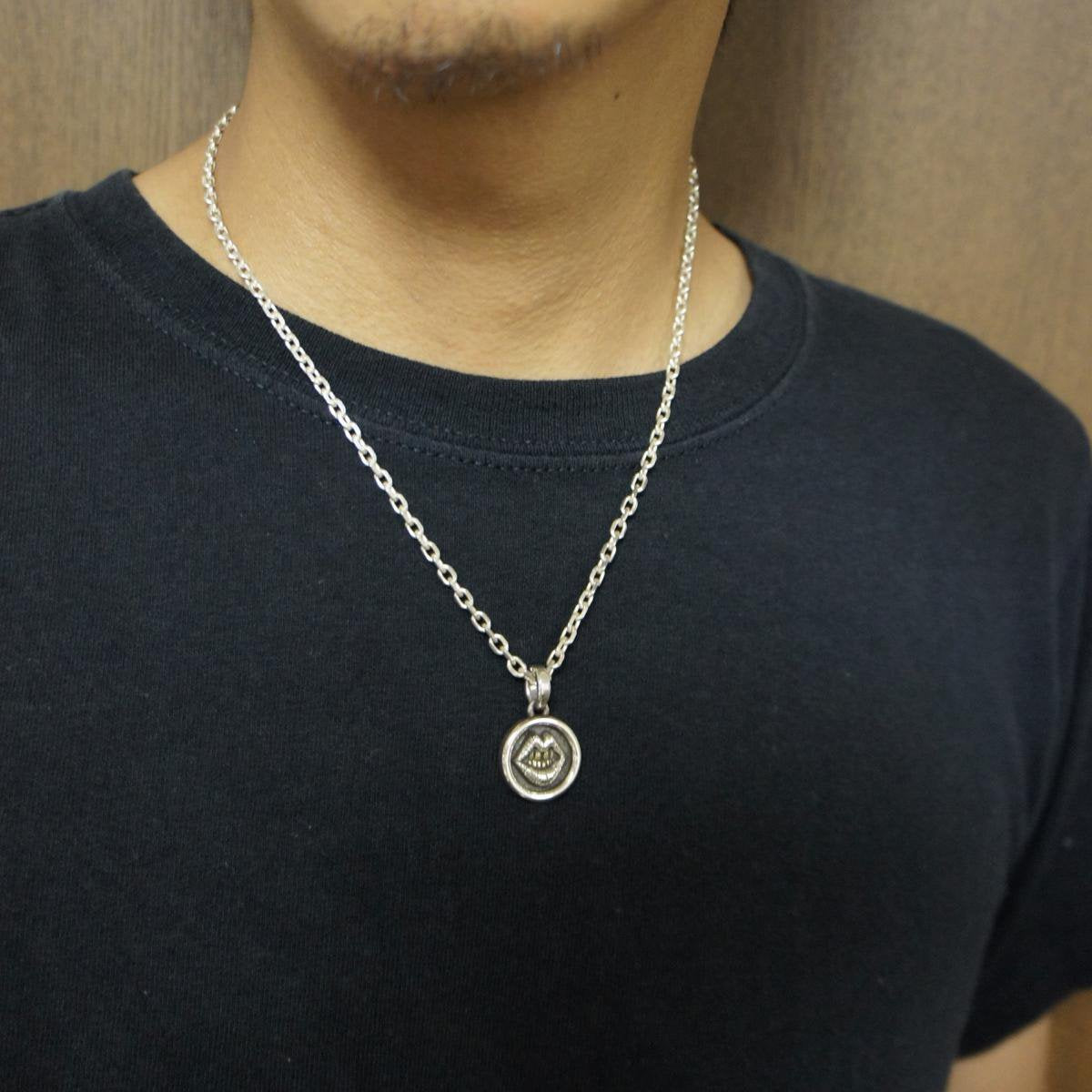 ROAD Fake Smile - Pride Of Blue Collar吊墜 2