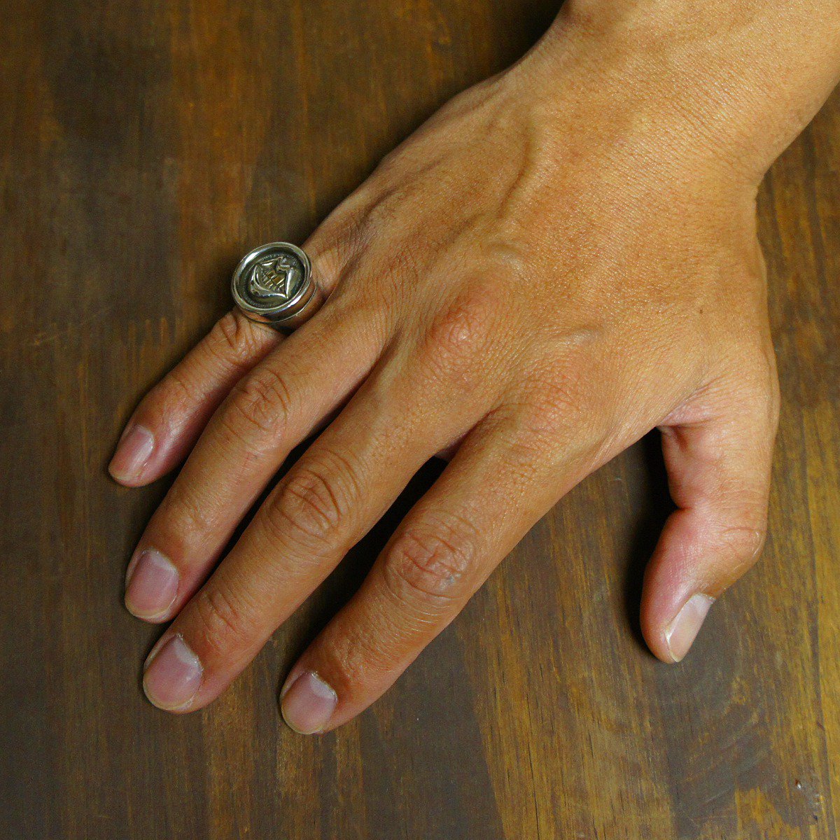 ROAD Fake Smile White Collar Ring 2
