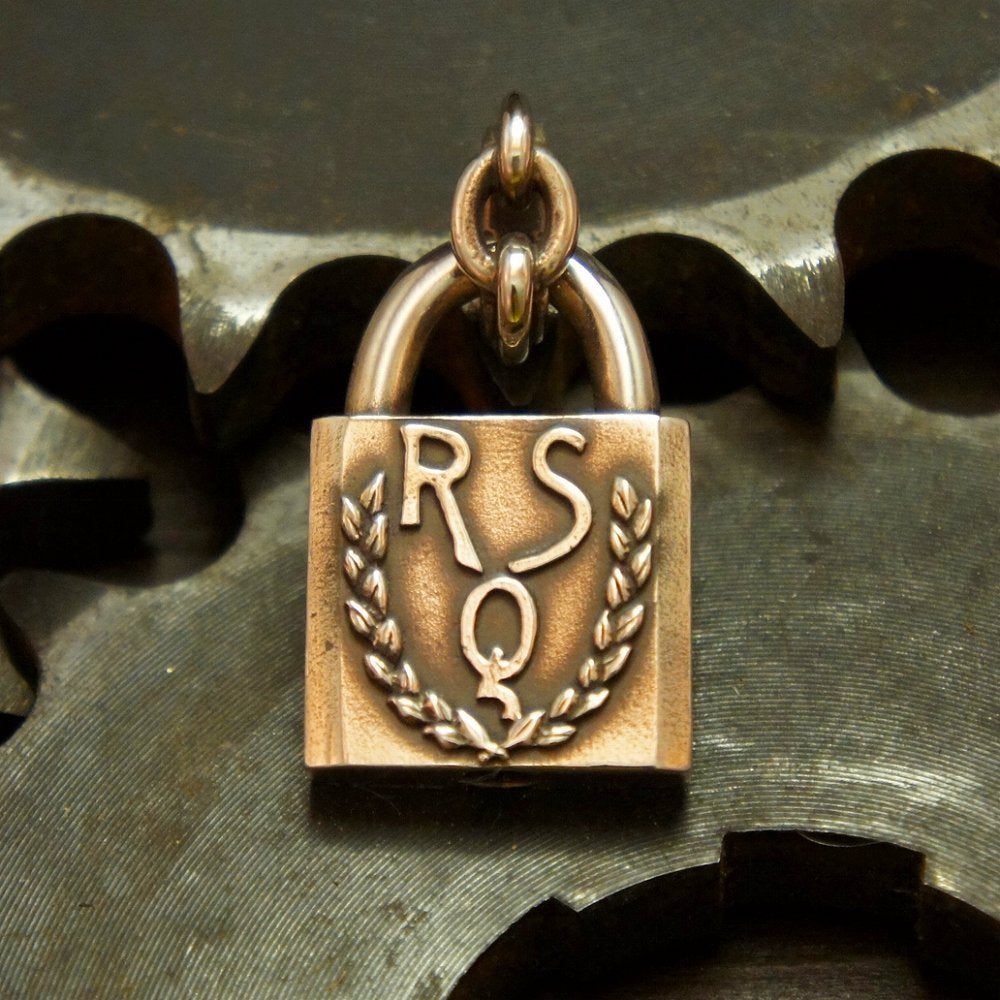 ROAD Superior Quality Padlock Pendant 1