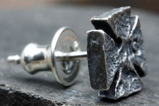 Mad Cult Rusty Iron Cross - P 純銀耳環