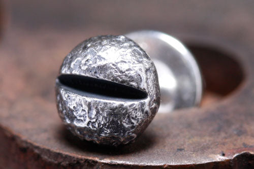 Mad Cult Rusty Stud - P 純銀耳環