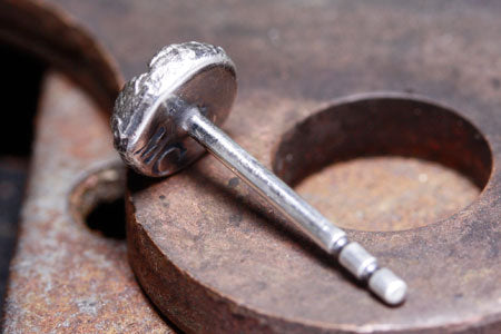 Mad Cult Rusty Stud - P 純銀耳環